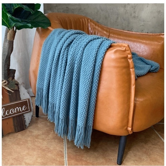 Cozy Knit Turquoise Teal Fringe Warm Blanket/Shawl for Couch/Bedroom/Dorm/Patio - Picture 2 of 16